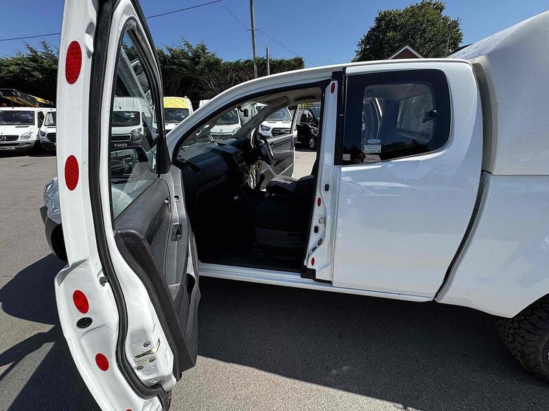 Isuzu 1.9 TD Utility Pickup Extended Cab 2dr Diesel Manual 4WD Euro 6 (164 ps)