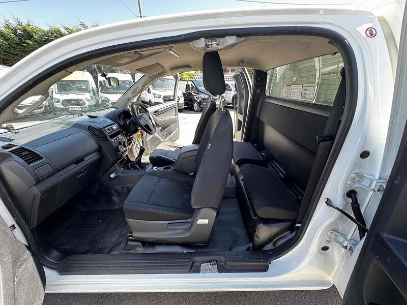 Isuzu 1.9 TD Utility Pickup Extended Cab 2dr Diesel Manual 4WD Euro 6 (164 ps)