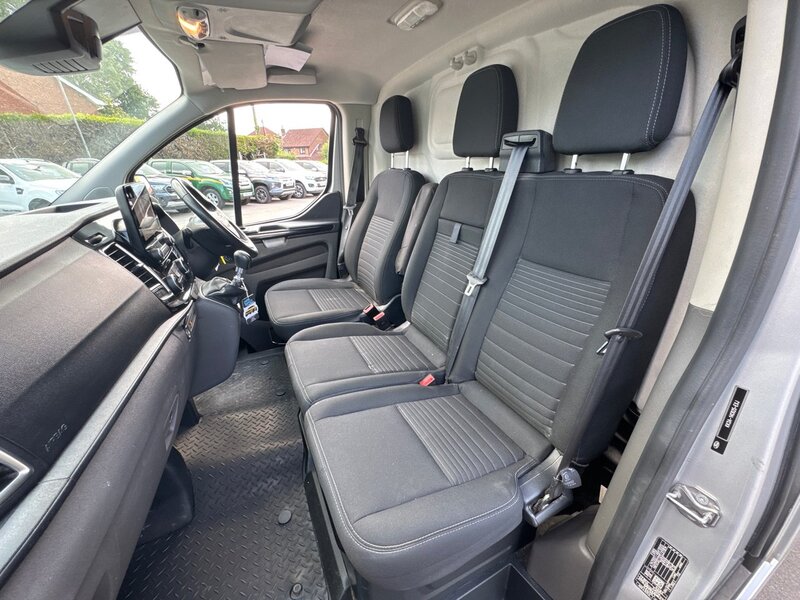 Ford 2.0 280 EcoBlue Limited Panel Van 5dr Diesel Manual L1 H1 Euro 6 (s/s) (130 ps)