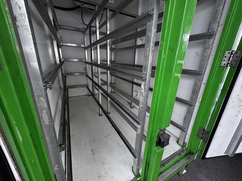 Iveco D HPI 14V 35S 3450 fridge van  2.3 Automatic Diesel 2.3 2dr Temperature Controlled Vans Automatic 2.3 2dr Temperature Controlled Vans Automatic Diesel