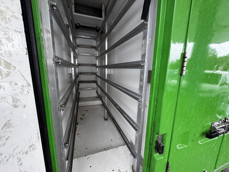 Iveco D HPI 14V 35S 3450 fridge van  2.3 Automatic Diesel 2.3 2dr Temperature Controlled Vans Automatic 2.3 2dr Temperature Controlled Vans Automatic Diesel