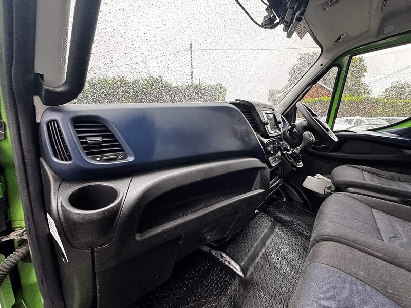 Iveco D HPI 14V 35S 3450 fridge van  2.3 Automatic Diesel 2.3 2dr Temperature Controlled Vans Automatic 2.3 2dr Temperature Controlled Vans Automatic Diesel