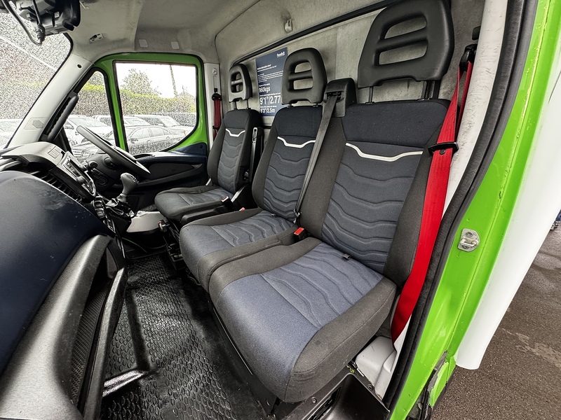 Iveco D HPI 14V 35S 3450 fridge van  2.3 Automatic Diesel 2.3 2dr Temperature Controlled Vans Automatic 2.3 2dr Temperature Controlled Vans Automatic Diesel