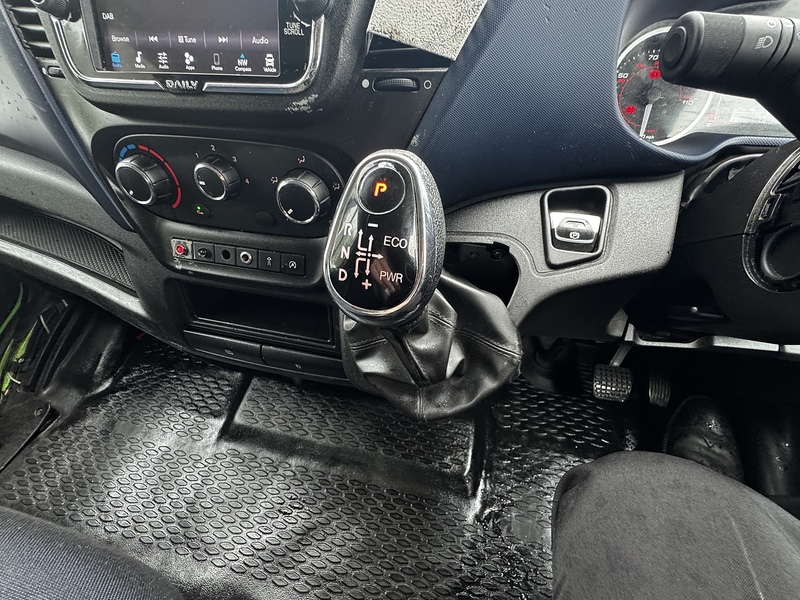 Iveco D HPI 14V 35S 3450 fridge van  2.3 Automatic Diesel 2.3 2dr Temperature Controlled Vans Automatic 2.3 2dr Temperature Controlled Vans Automatic Diesel