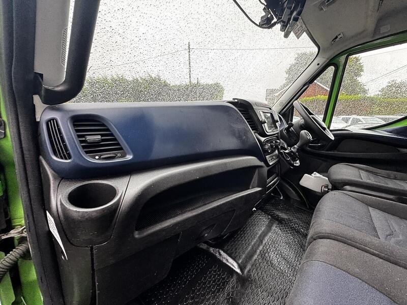 Iveco D HPI 14V 35S 3450 fridge van  2.3 Automatic Diesel 2.3 2dr Temperature Controlled Vans Automatic 2.3 2dr Temperature Controlled Vans Automatic Diesel