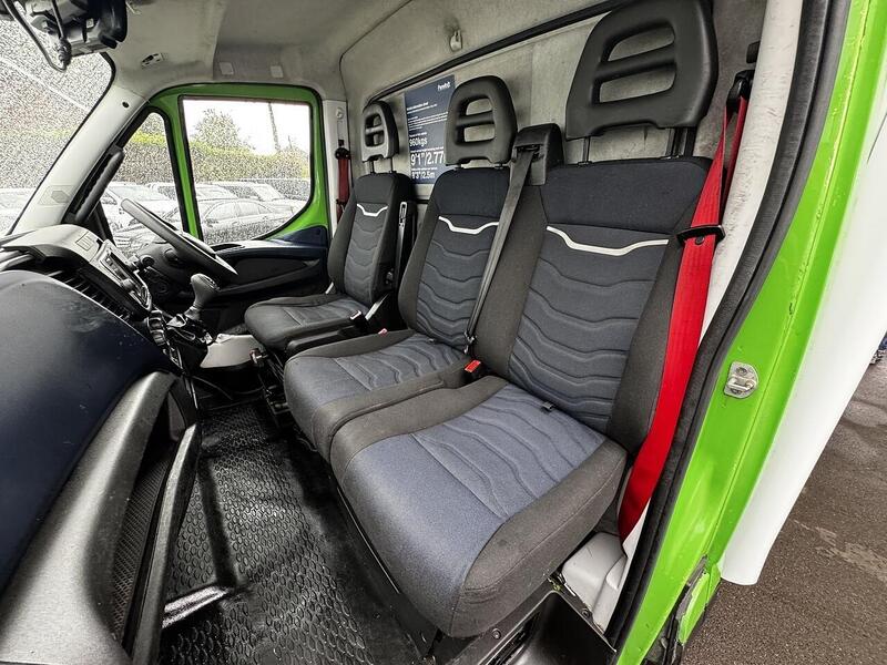 Iveco D HPI 14V 35S 3450 fridge van  2.3 Automatic Diesel 2.3 2dr Temperature Controlled Vans Automatic 2.3 2dr Temperature Controlled Vans Automatic Diesel