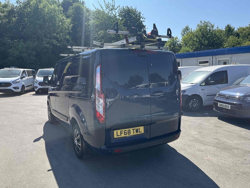Ford 320 EcoBlue Trend Panel Van 2.0 Manual Diesel