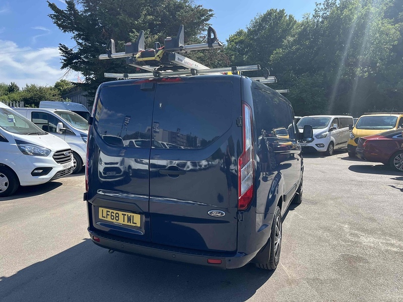 Ford 320 EcoBlue Trend Panel Van 2.0 Manual Diesel