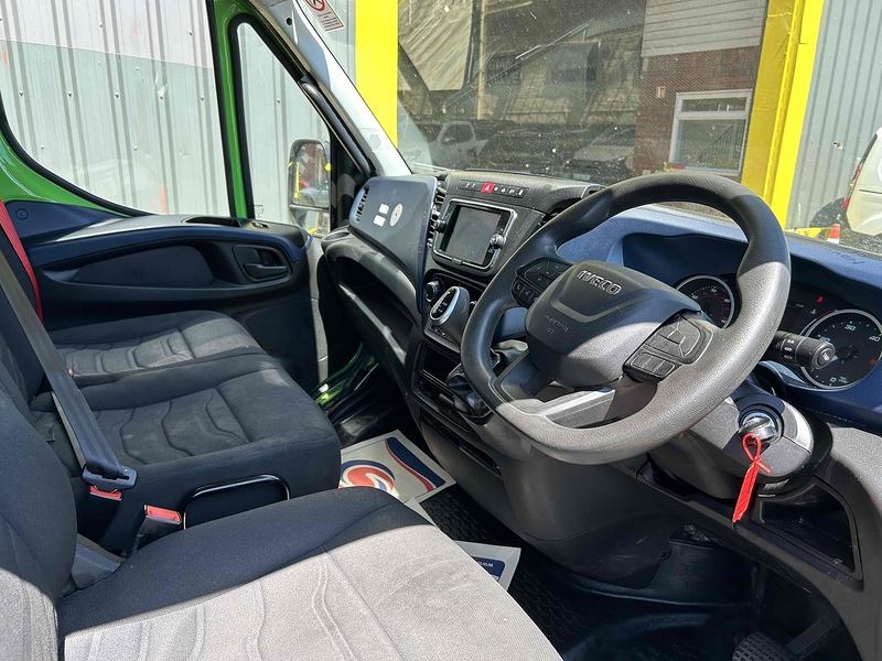 Iveco 2.3D HPI 14V 35S 3450 Chassis Cab 2dr Diesel HiMatic MWB Euro 6 (s/s) (136 ps)