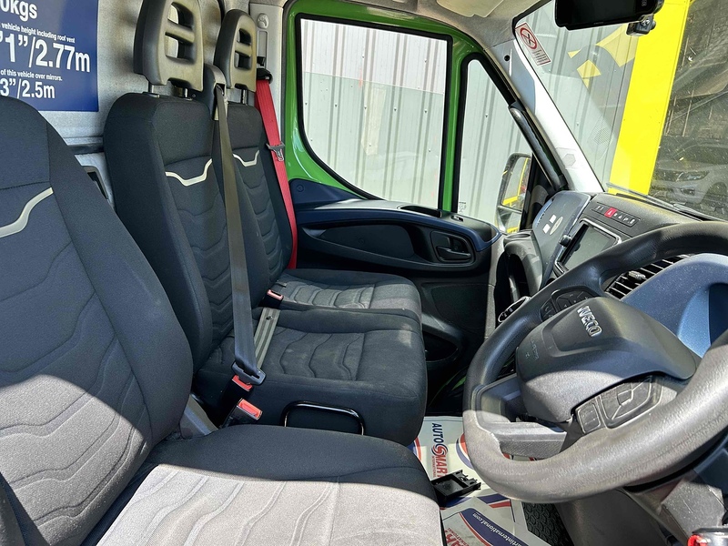 Iveco 2.3D HPI 14V 35S 3450 Chassis Cab 2dr Diesel HiMatic MWB Euro 6 (s/s) (136 ps)