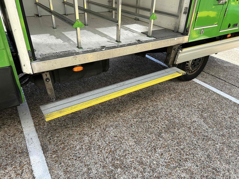 Iveco 2.3D HPI 14V 35S 3450 Chassis Cab 2dr Diesel HiMatic MWB Euro 6 (s/s) (136 ps)