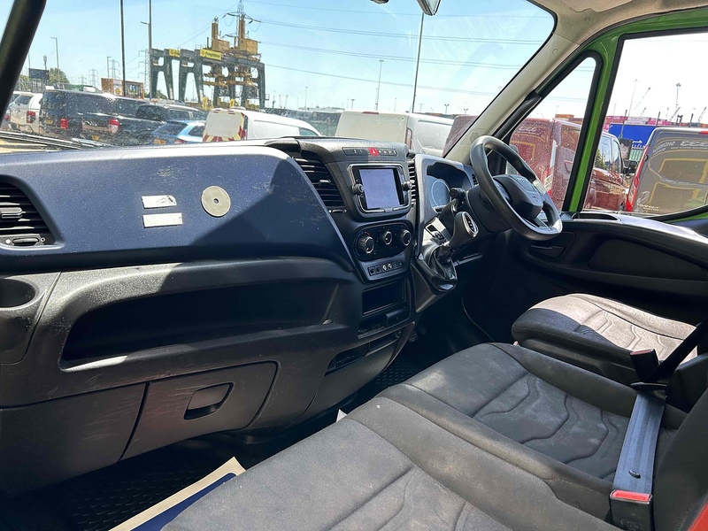 Iveco 2.3D HPI 14V 35S 3450 Chassis Cab 2dr Diesel HiMatic MWB Euro 6 (s/s) (136 ps)