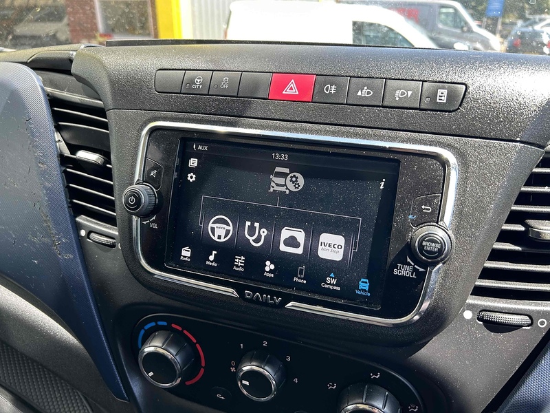 Iveco 2.3D HPI 14V 35S 3450 Chassis Cab 2dr Diesel HiMatic MWB Euro 6 (s/s) (136 ps)