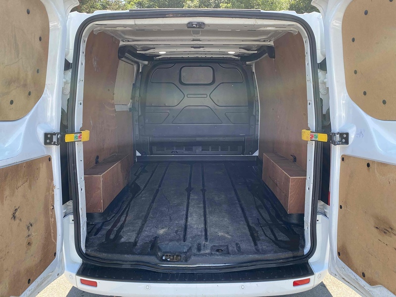 Ford 2.0 300 EcoBlue Limited Panel Van 5dr Diesel Manual L1 H1 Euro 6 (s/s) (130 ps)