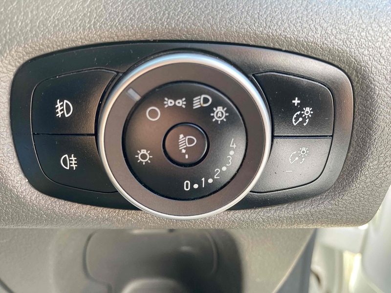 Ford 2.0 300 EcoBlue Limited Panel Van 5dr Diesel Manual L1 H1 Euro 6 (s/s) (130 ps)