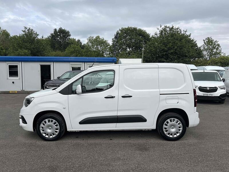 Vauxhall 1.5 Turbo D 2300 Sportive Panel Van 4dr Diesel Manual L1 H1 Euro 6 (100 ps)