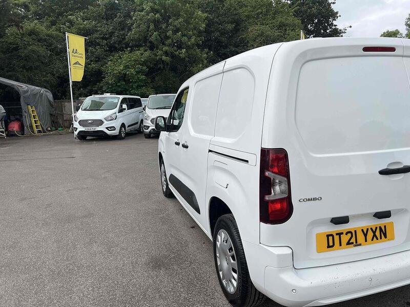 Vauxhall 1.5 Turbo D 2300 Sportive Panel Van 4dr Diesel Manual L1 H1 Euro 6 (100 ps)