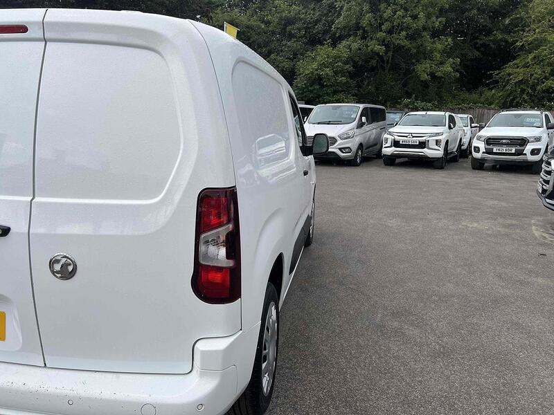 Vauxhall 1.5 Turbo D 2300 Sportive Panel Van 4dr Diesel Manual L1 H1 Euro 6 (100 ps)