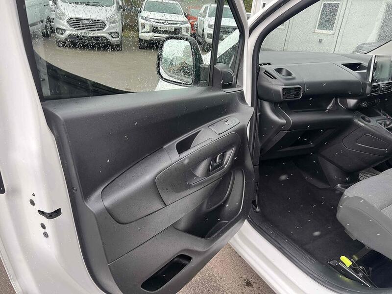 Vauxhall 1.5 Turbo D 2300 Sportive Panel Van 4dr Diesel Manual L1 H1 Euro 6 (100 ps)