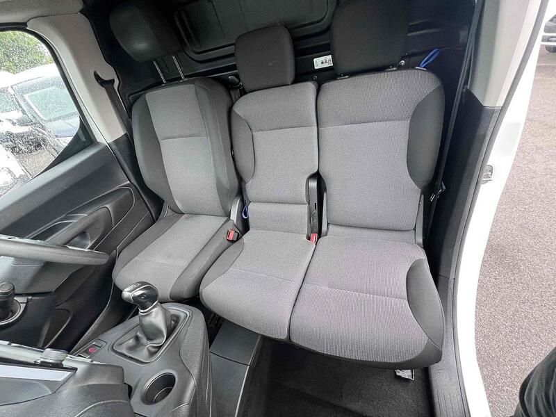 Vauxhall 1.5 Turbo D 2300 Sportive Panel Van 4dr Diesel Manual L1 H1 Euro 6 (100 ps)
