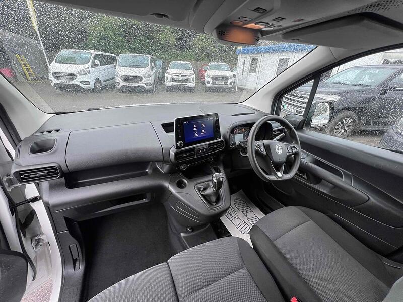 Vauxhall 1.5 Turbo D 2300 Sportive Panel Van 4dr Diesel Manual L1 H1 Euro 6 (100 ps)