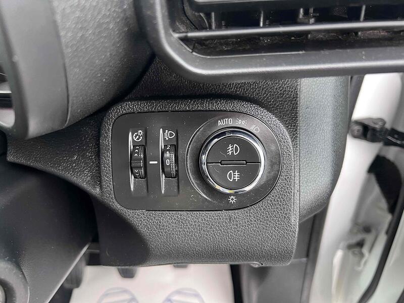 Vauxhall 1.5 Turbo D 2300 Sportive Panel Van 4dr Diesel Manual L1 H1 Euro 6 (100 ps)