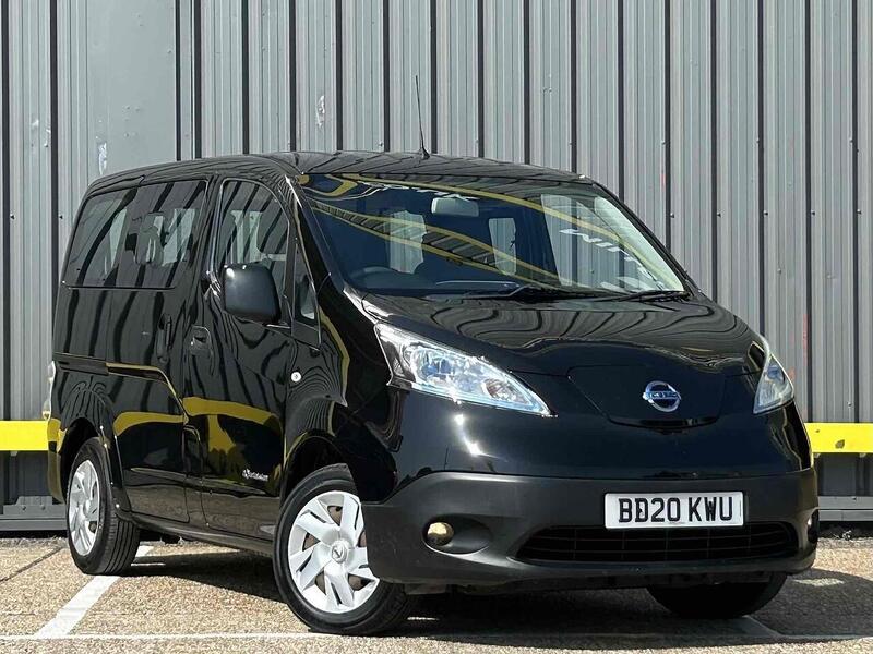 Nissan 40kWh Acenta Combi Van Double Cab 5dr Electric Auto (5 Seat, Quick Charge) (109 ps)