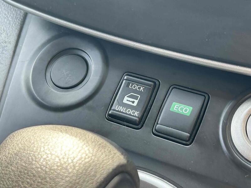 Nissan 40kWh Acenta Combi Van Double Cab 5dr Electric Auto (5 Seat, Quick Charge) (109 ps)