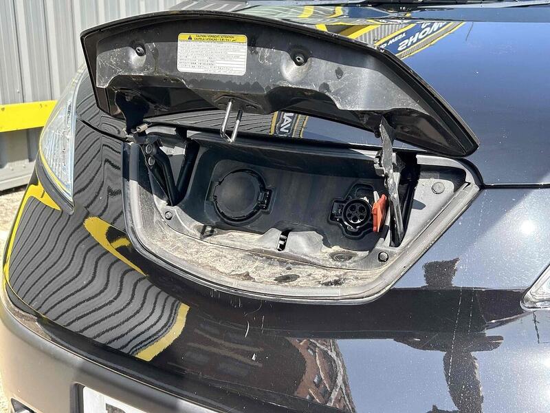 Nissan 40kWh Acenta Combi Van Double Cab 5dr Electric Auto (5 Seat, Quick Charge) (109 ps)