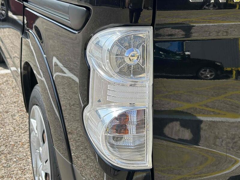 Nissan 40kWh Acenta Combi Van Double Cab 5dr Electric Auto (5 Seat, Quick Charge) (109 ps)