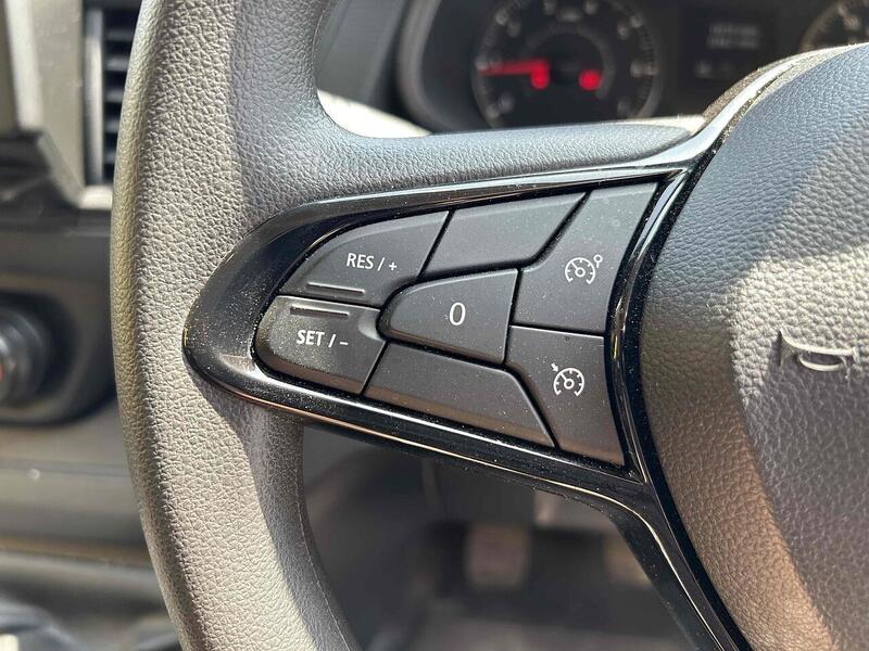 Renault 2.0 dCi SL28 Business Minibus Double Cab 5dr Diesel Manual L1 H1 Euro 6 (s/s) (9 Seat) (150 ps)