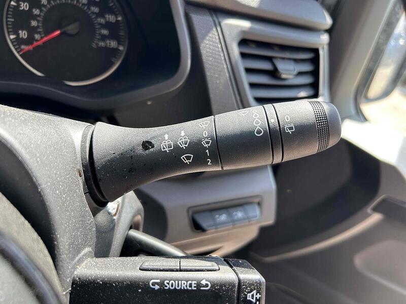 Renault 2.0 dCi SL28 Business Minibus Double Cab 5dr Diesel Manual L1 H1 Euro 6 (s/s) (9 Seat) (150 ps)