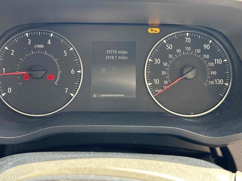 Renault 2.0 dCi SL28 Business Minibus Double Cab 5dr Diesel Manual L1 H1 Euro 6 (s/s) (9 Seat) (150 ps)