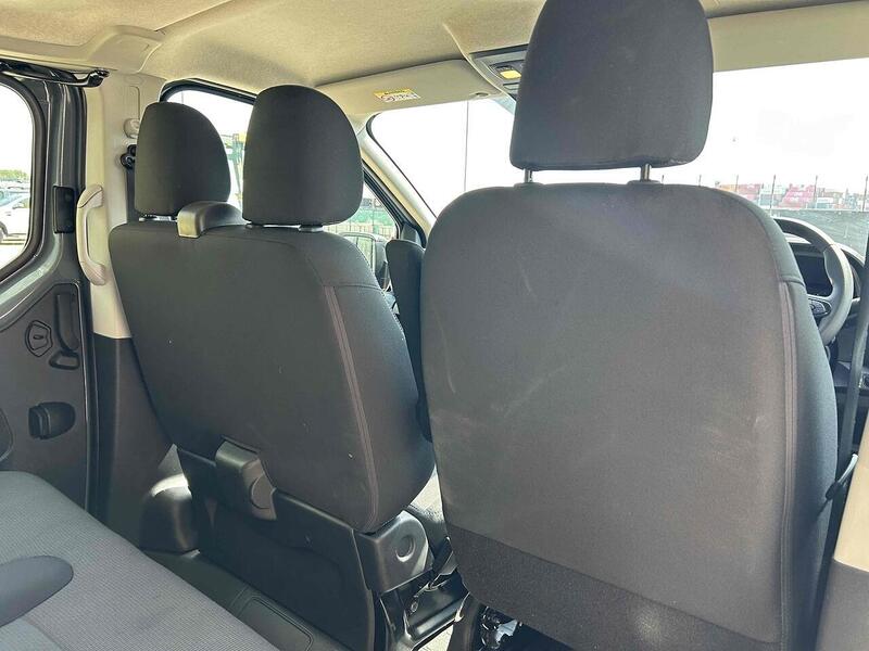 Renault 2.0 dCi SL28 Business Minibus Double Cab 5dr Diesel Manual L1 H1 Euro 6 (s/s) (9 Seat) (150 ps)