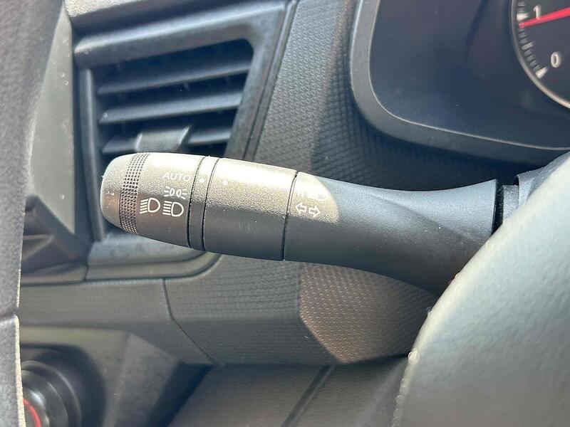 Renault 2.0 dCi SL28 Business Minibus Double Cab 5dr Diesel Manual L1 H1 Euro 6 (s/s) (9 Seat) (150 ps)