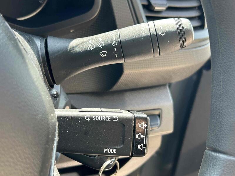 Renault 2.0 dCi SL28 Business Minibus Double Cab 5dr Diesel Manual L1 H1 Euro 6 (s/s) (9 Seat) (150 ps)