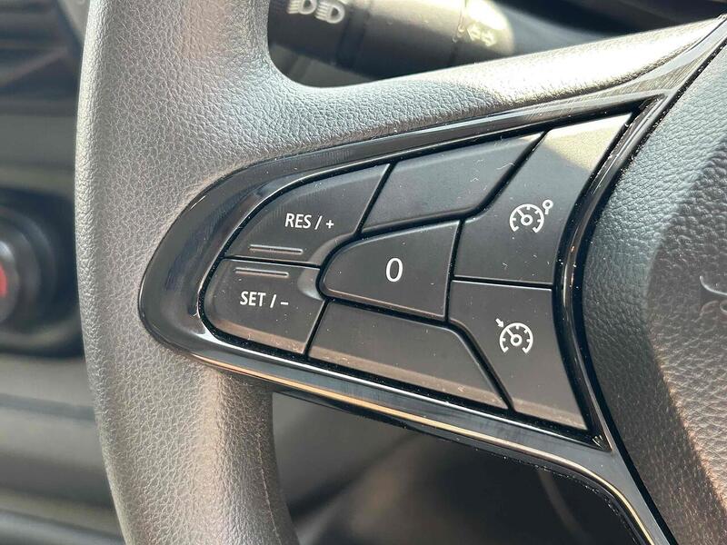 Renault 2.0 dCi SL28 Business Minibus Double Cab 5dr Diesel Manual L1 H1 Euro 6 (s/s) (9 Seat) (150 ps)