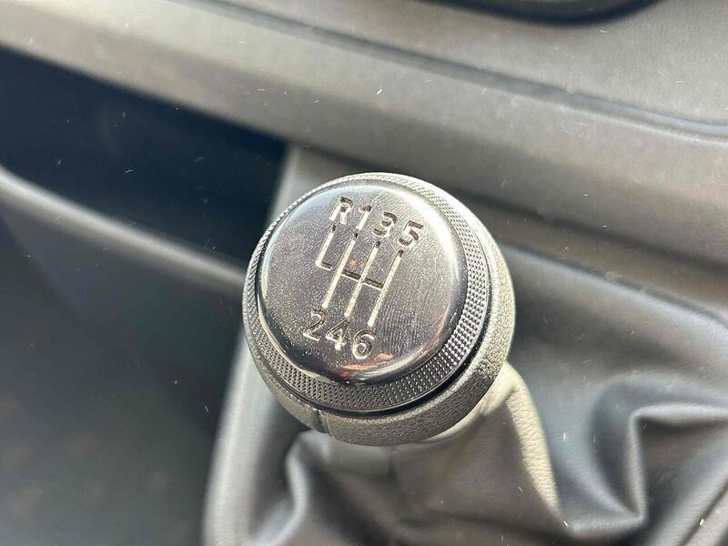 Renault 2.0 dCi SL28 Business Minibus Double Cab 5dr Diesel Manual L1 H1 Euro 6 (s/s) (9 Seat) (150 ps)