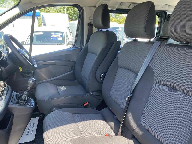 Renault 2.0 dCi SL28 Business Minibus Double Cab 5dr Diesel Manual L1 H1 Euro 6 (s/s) (9 Seat) (150 ps)