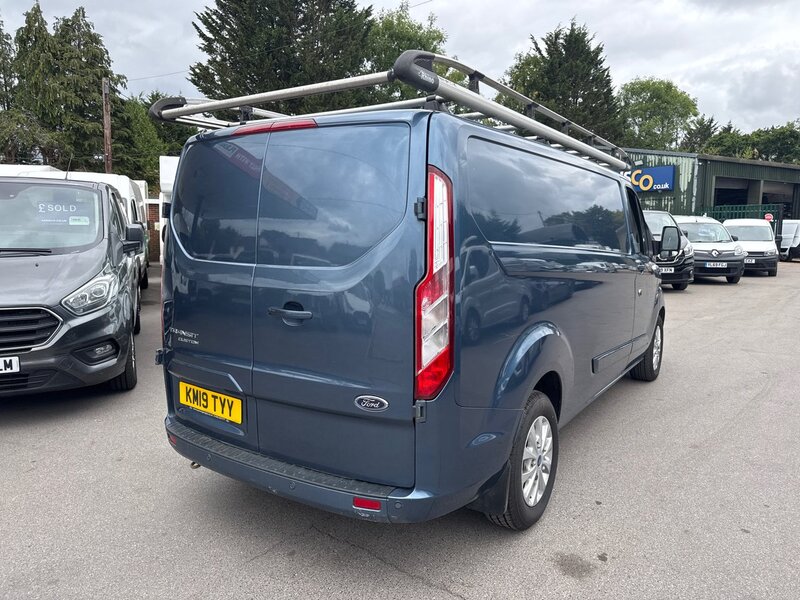Ford 2.0 300 EcoBlue Limited Panel Van 5dr Diesel Auto L2 H1 Euro 6 (s/s) (130 ps)