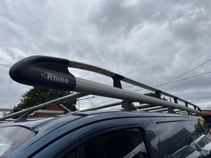 Ford 2.0 300 EcoBlue Limited Panel Van 5dr Diesel Auto L2 H1 Euro 6 (s/s) (130 ps)