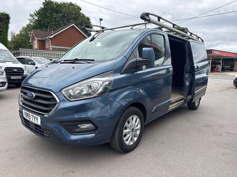 Ford 2.0 300 EcoBlue Limited Panel Van 5dr Diesel Auto L2 H1 Euro 6 (s/s) (130 ps)