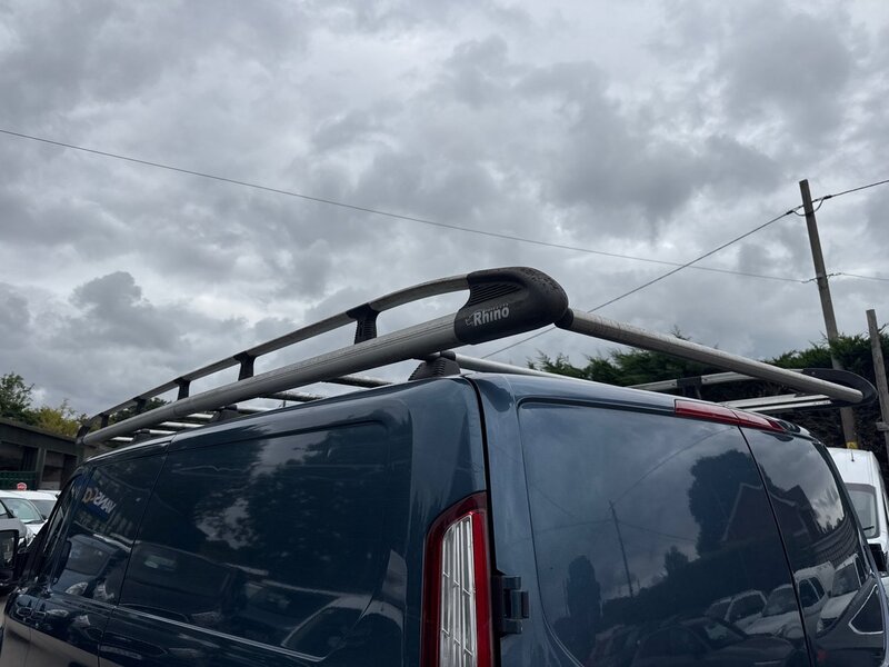 Ford 2.0 300 EcoBlue Limited Panel Van 5dr Diesel Auto L2 H1 Euro 6 (s/s) (130 ps)