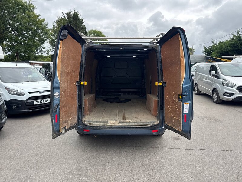 Ford 2.0 300 EcoBlue Limited Panel Van 5dr Diesel Auto L2 H1 Euro 6 (s/s) (130 ps)