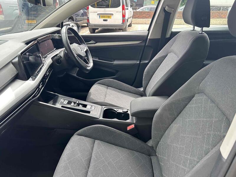 Volkswagen 1.0 eTSI MHEV Life Hatchback 5dr Petrol Hybrid DSG Euro 6 (s/s) (110 ps)