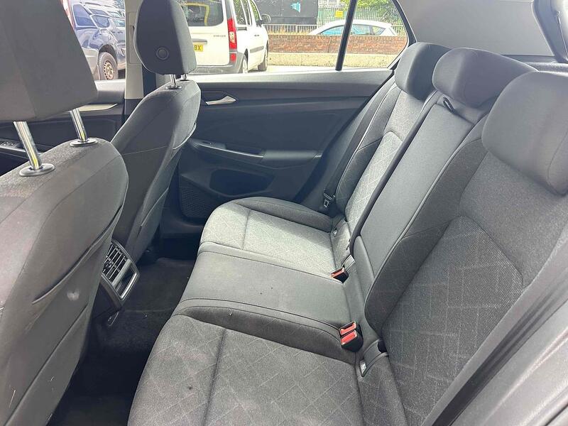 Volkswagen 1.0 eTSI MHEV Life Hatchback 5dr Petrol Hybrid DSG Euro 6 (s/s) (110 ps)