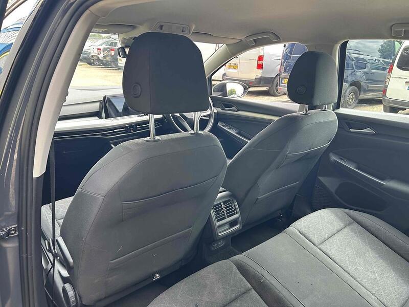 Volkswagen 1.0 eTSI MHEV Life Hatchback 5dr Petrol Hybrid DSG Euro 6 (s/s) (110 ps)