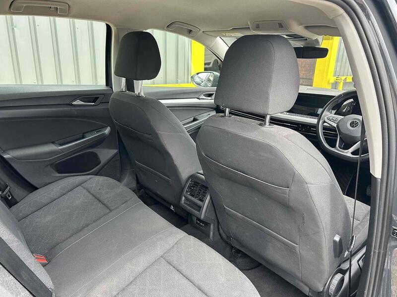 Volkswagen 1.0 eTSI MHEV Life Hatchback 5dr Petrol Hybrid DSG Euro 6 (s/s) (110 ps)