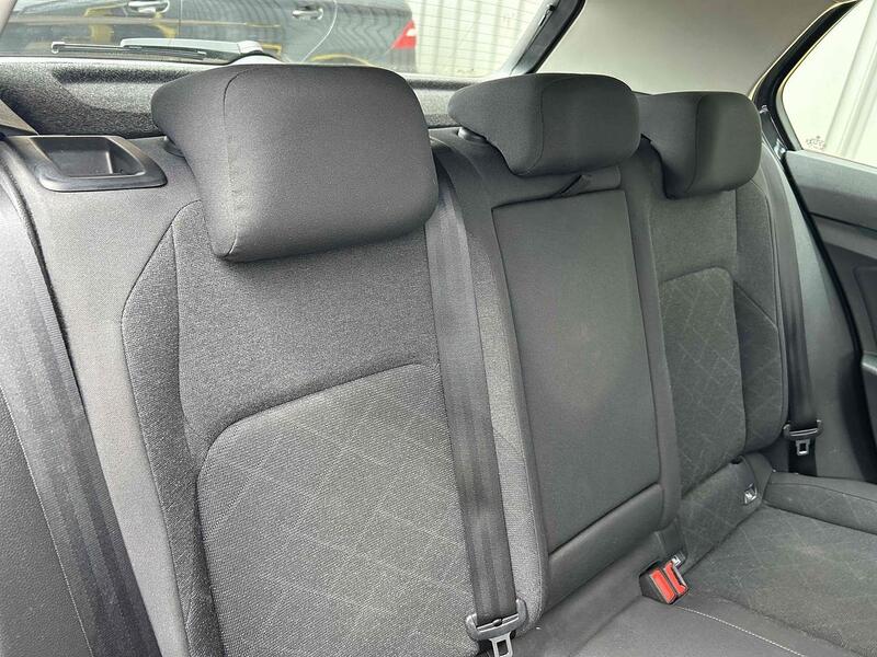 Volkswagen 1.0 eTSI MHEV Life Hatchback 5dr Petrol Hybrid DSG Euro 6 (s/s) (110 ps)