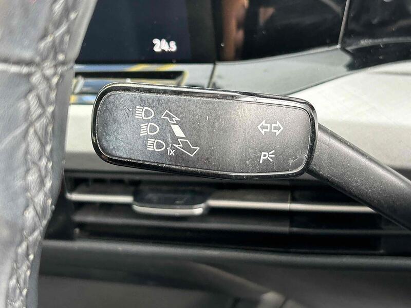 Volkswagen 1.0 eTSI MHEV Life Hatchback 5dr Petrol Hybrid DSG Euro 6 (s/s) (110 ps)